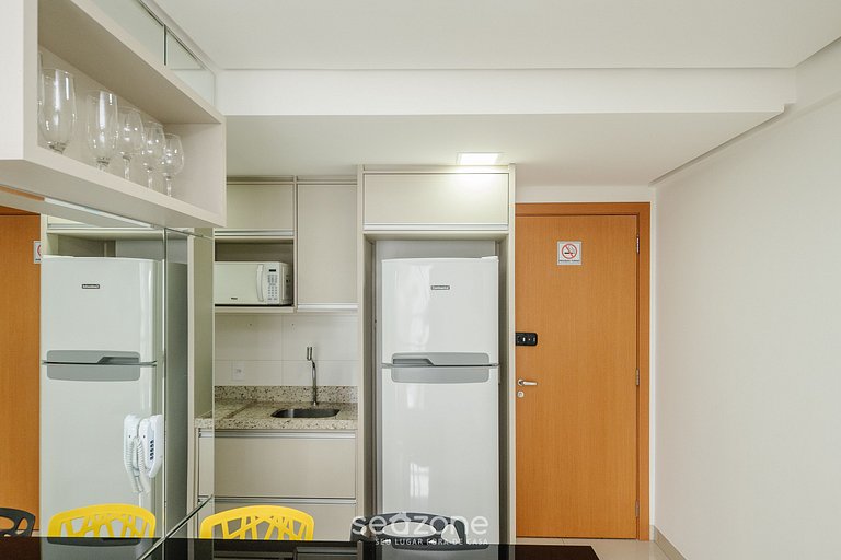 Studio em cond. com piscina e academia - LHG1603