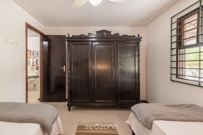 Hermosa Casa a 30m de la Playa en Floripa RTT1905