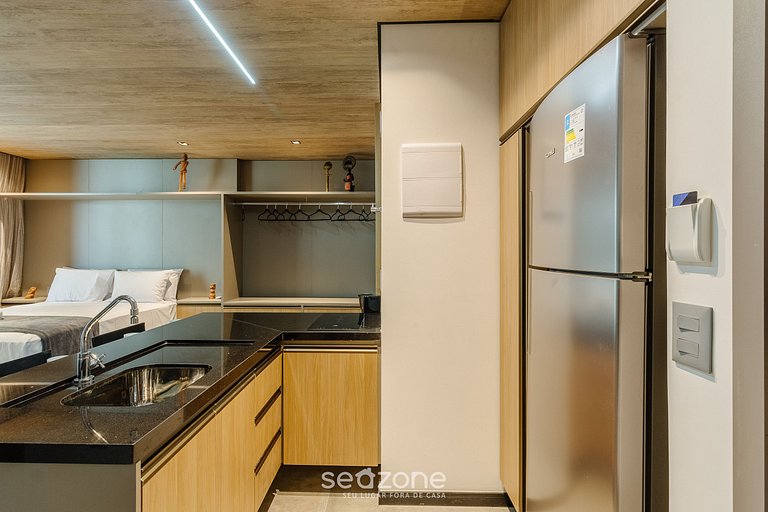 Hermoso Estudio con Vista Lateral al Mar NWT0505