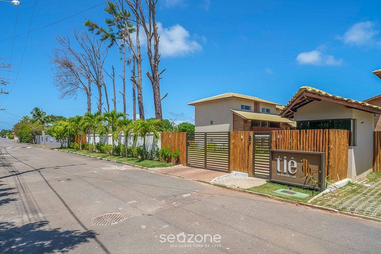 Apt c/ Piscina e 2 Suítes em Guarajuba TRA0014