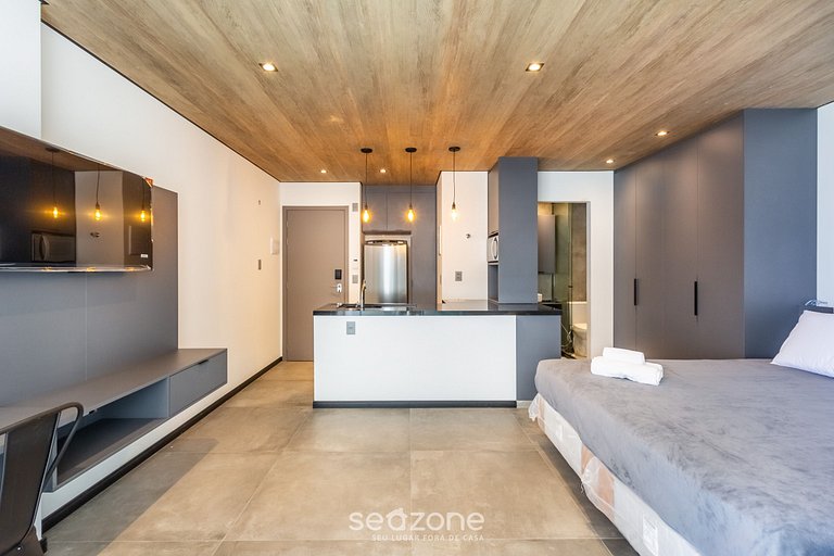 Acogedor estudio con vista lateral al mar NWT0902