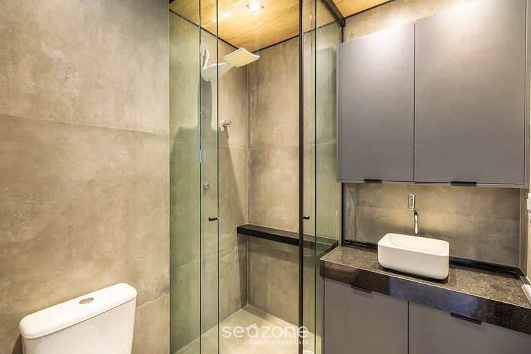 Conforto c/ Varanda e Vista Lateral Mar | NWT0917