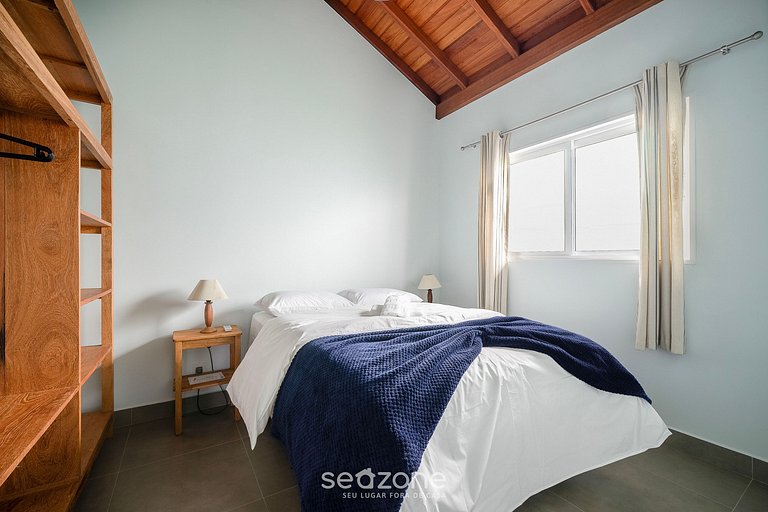 Casa na beira da praia Porto Belo/SC AAF378