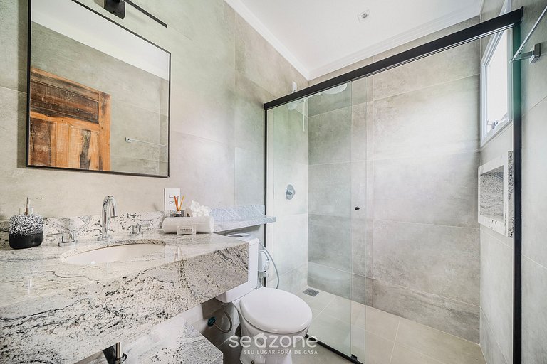 Casa na beira da praia Porto Belo/SC AAF378