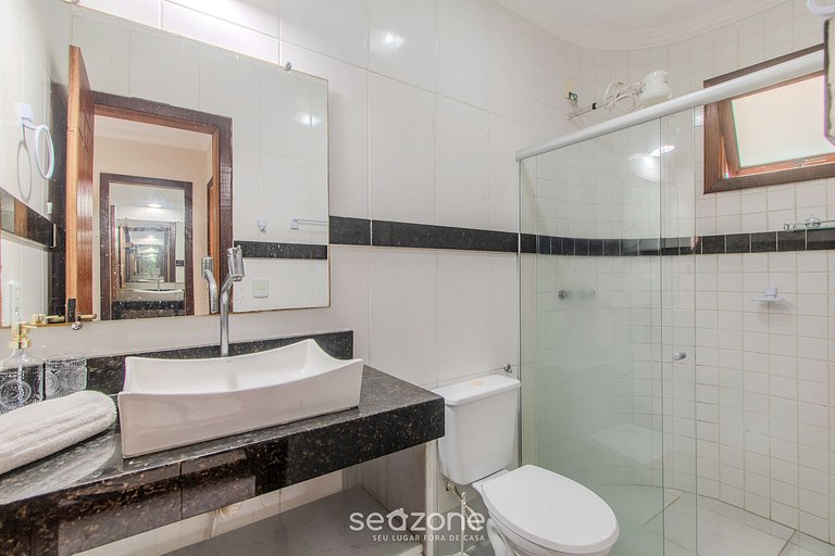 Apto con piscina y parrilla en la playa GIU0003