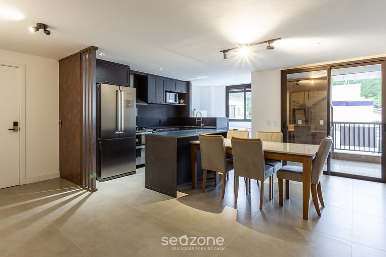 Apto Duplex Próximo à Praia em Jurerê JPR410