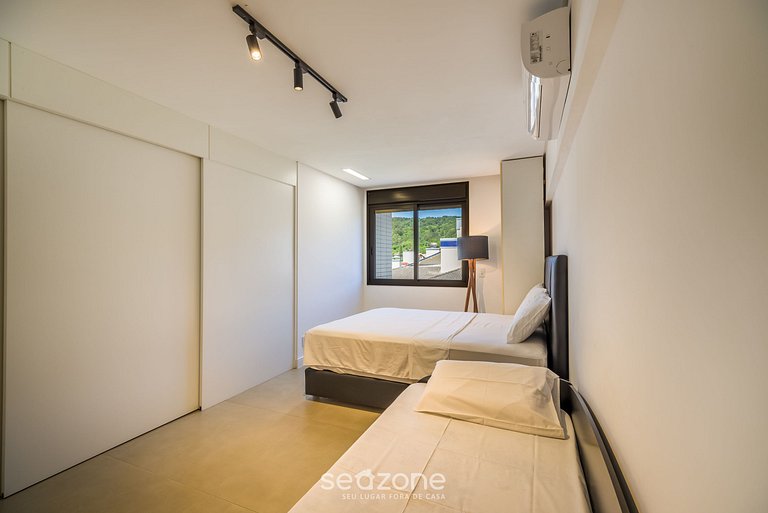 Apto Duplex Próximo à Praia em Jurerê JPR410