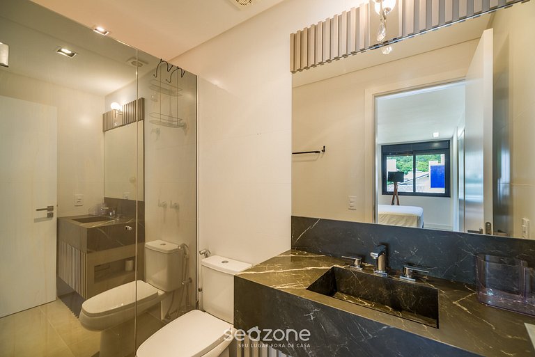 Apto Duplex Próximo à Praia em Jurerê JPR410