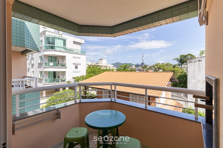 Apto c/ churrasqueira a 60m da praia SMB0307