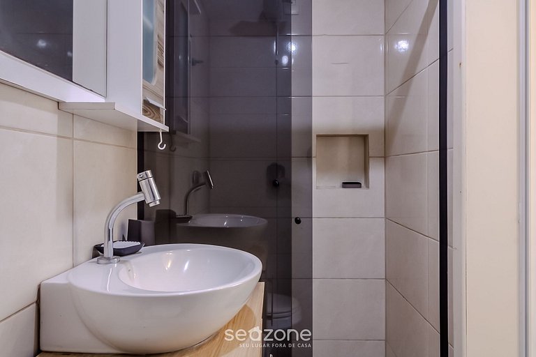 Apto vista mar a 200m do mar c/ 2 qts BC EBC0603