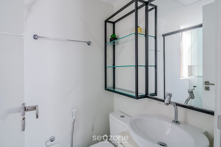 Apartamento a 200m do mar c/ 2 qts BC EBC0603