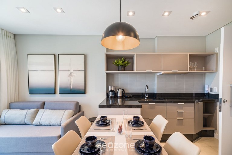 Apartamento com vista para o mar, condomínio a 280 metros da