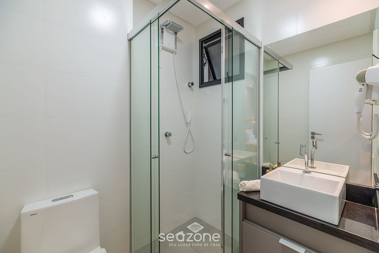 Apartamento com vista para o mar, condomínio a 280 metros da