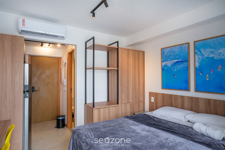 Studio moderno com piscina a 450m da Praia PRV1003