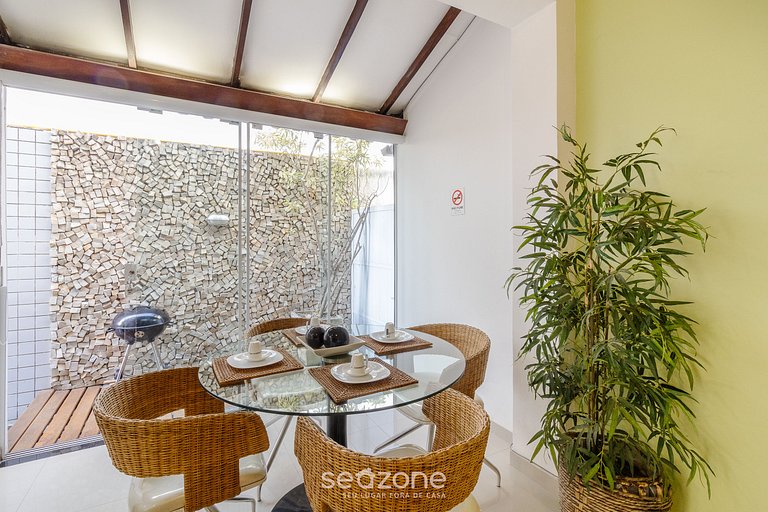 Apto térreo a 5min da Praia do Forte EMA101