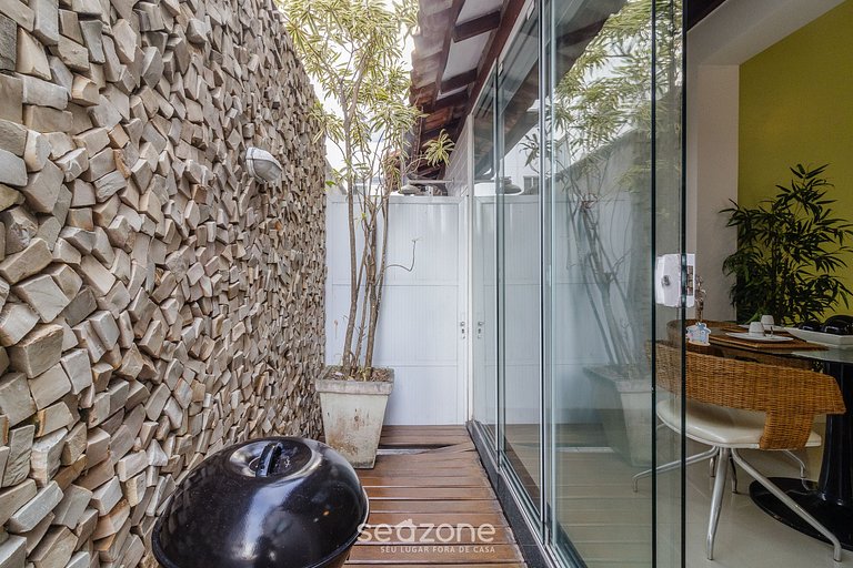 Apto planta baja a 5min da Praia do Forte EMA101