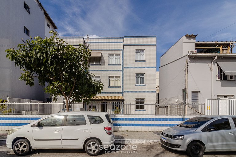 Apto térreo a 5min da Praia do Forte EMA101