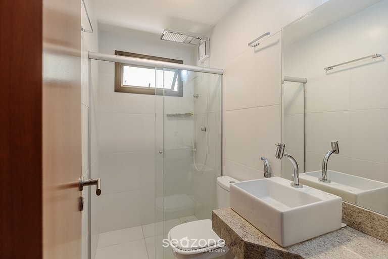 Casa em Cond. c/ piscina prox. da Praia ATP0006