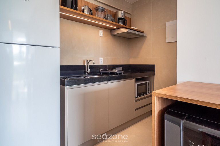 Apartamento Charmoso Apenas 750m da Praia! BCA0601