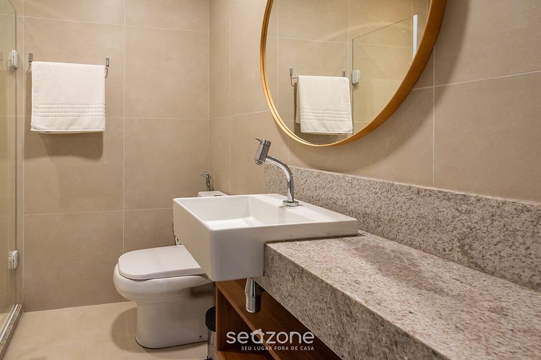 Apartamento Charmoso Apenas 750m da Praia! BCA0601