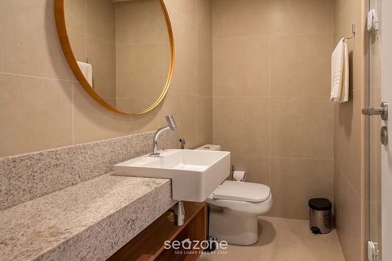 Apartamento Charmoso Apenas 750m da Praia! BCA0601