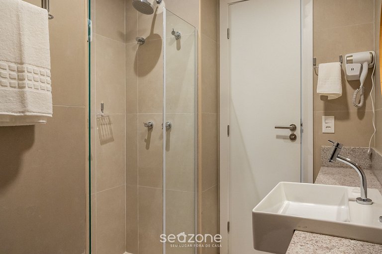 Apartamento Charmoso Apenas 750m da Praia! BCA0601