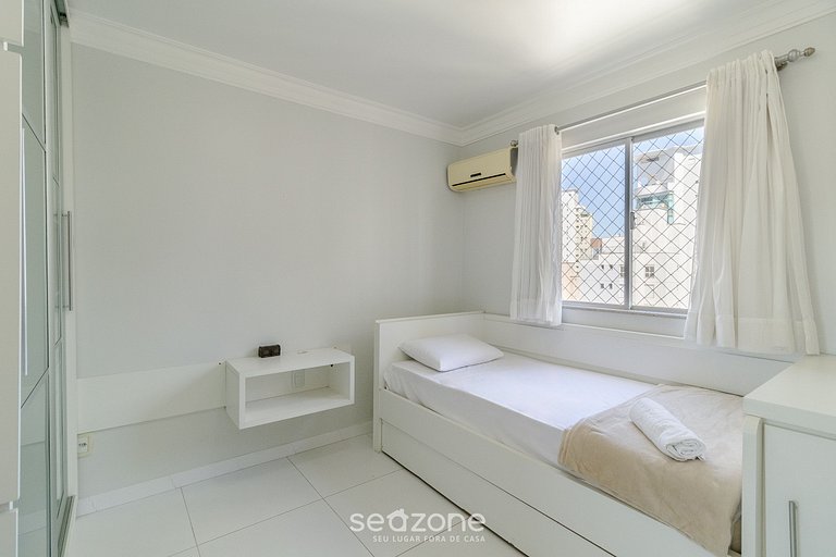 Hermoso Apt la Orla de Balneário Camboriú CET1604