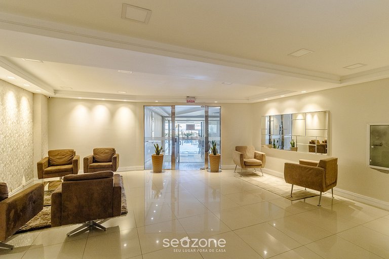 Lindo Apto na orla de Balneário Camboriú CET1604