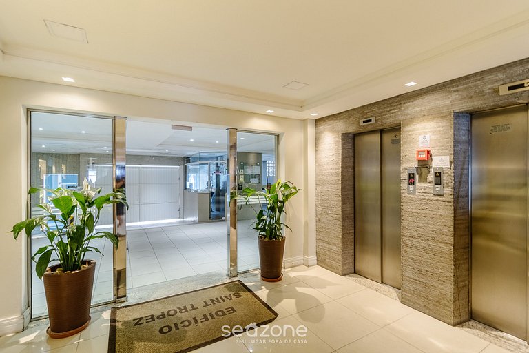 Lindo Apto na orla de Balneário Camboriú CET1604