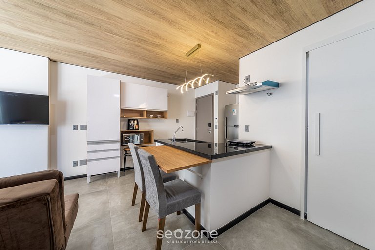 Comodidad en Orilla vista lateral al mar NWT0304