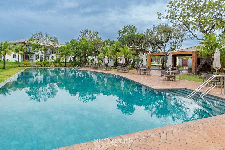 Apto em Cond. c/ Piscina e Academia VLPA0105