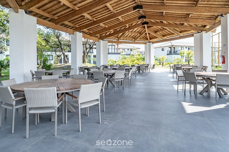 Apartamento c/ Piscina na Praia do Forte VLP0109