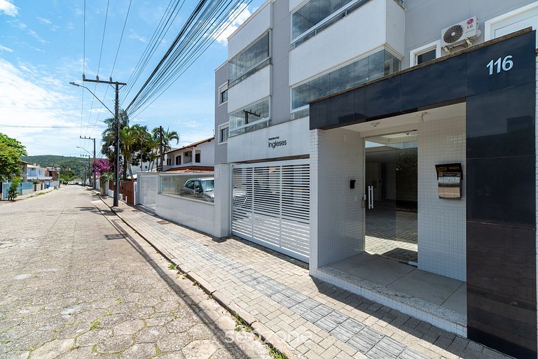 Apto c/ Churrasq. 600m da praia em Floripa RLI0101