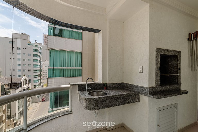 Apto vista mar c/ churrasq. a 50m da Praia ATT0602