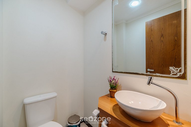 Apto vista mar c/ churrasq. a 50m da Praia ATT0602