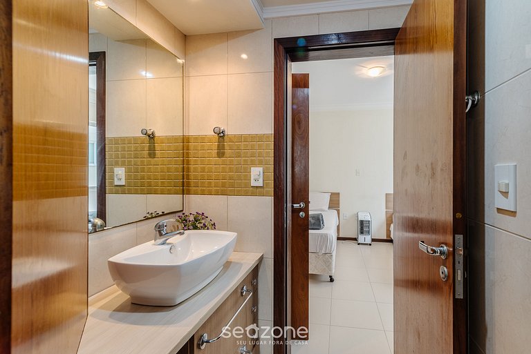 Apto vista mar c/ churrasq. a 50m da Praia ATT0602