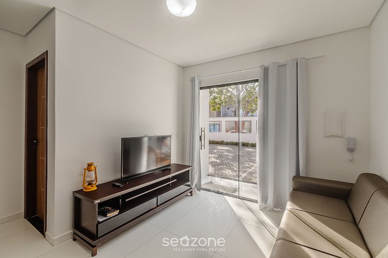 Apto em Cond. c/ Piscina PTR0003