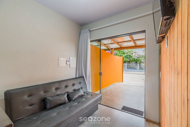 Casa 2Q c/ Churrasqueira 270m Praia RUC0002