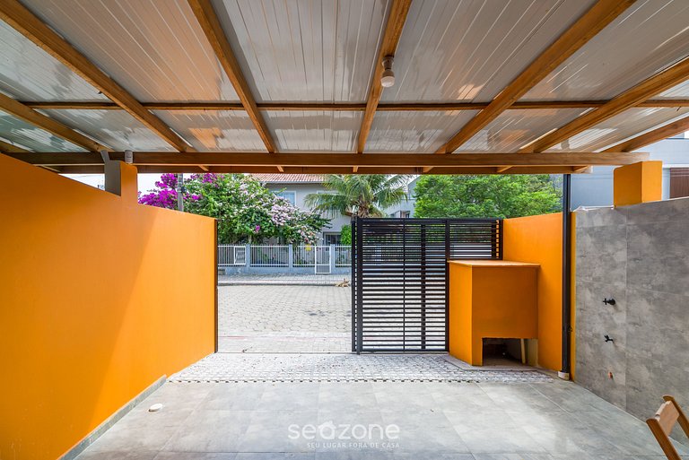 Casa 2Q c/ Churrasqueira 270m Praia RUC0002