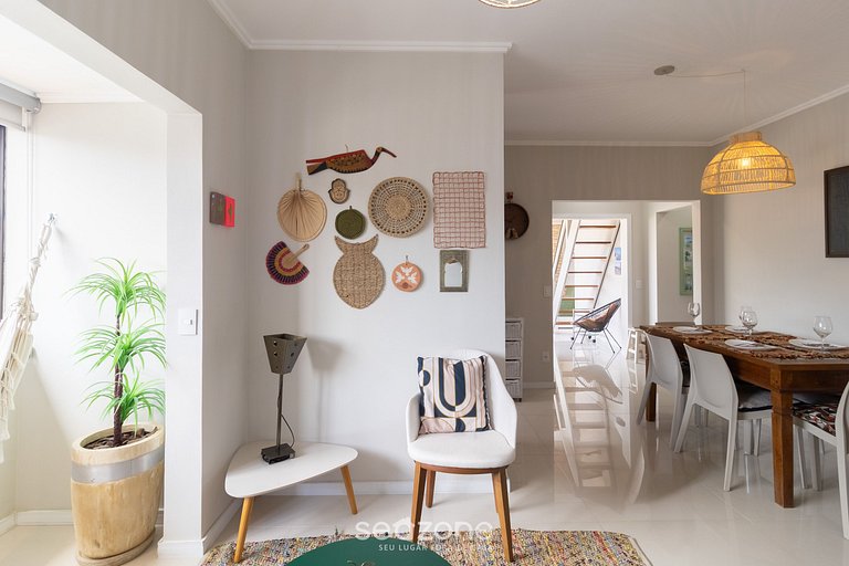 Linda cobertura a 5 minutos da praia Jurere COS302