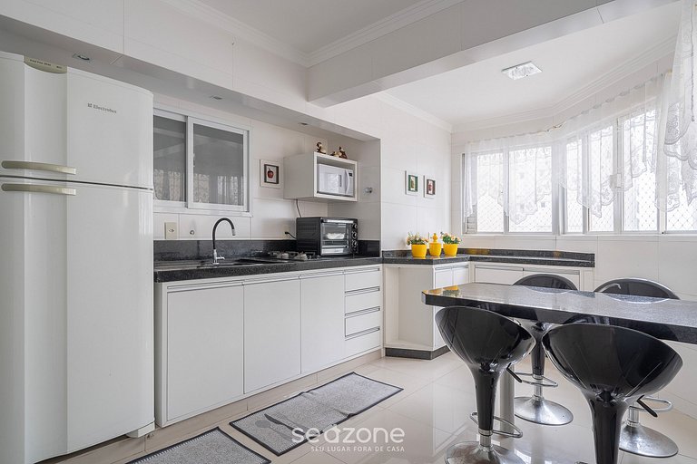 Hermoso apto a 2 min de la playa Camboriú CEP093