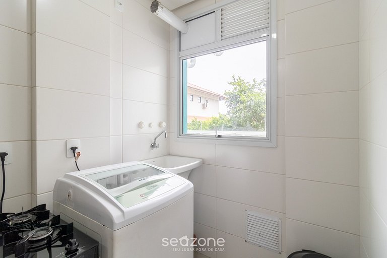 Lindo apto com sacada a 150m da praia SDP206