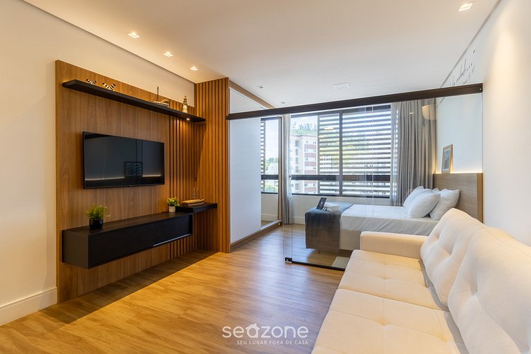 Estudio Moderno con Piscina SSG0317