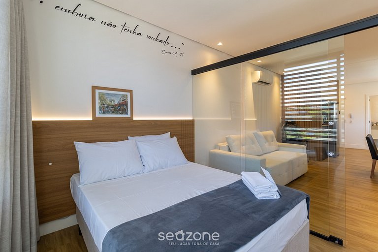 Estudio Moderno con Piscina SSG0317