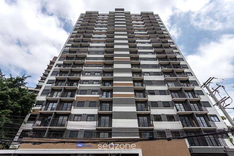 Apartamento c/ Piscina em Pinheiros-SP VBP1805