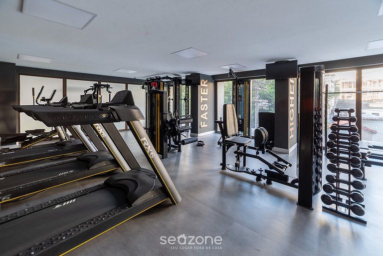 Estúdio c/ lazer na Barra, 750m da praia EUB0902