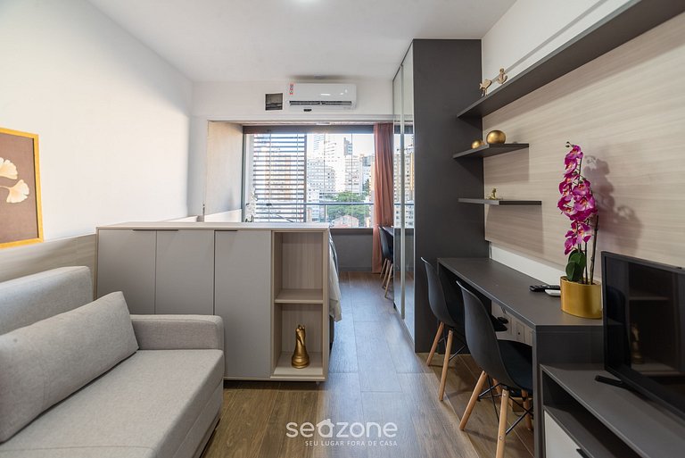 Estúdio c/ lazer na Barra, 750m da praia EUB0902