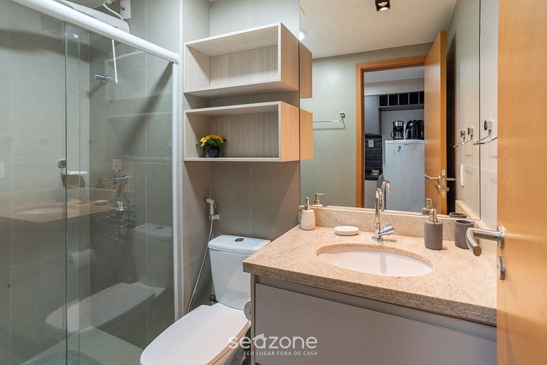 Estúdio c/ lazer na Barra, 750m da praia EUB0902