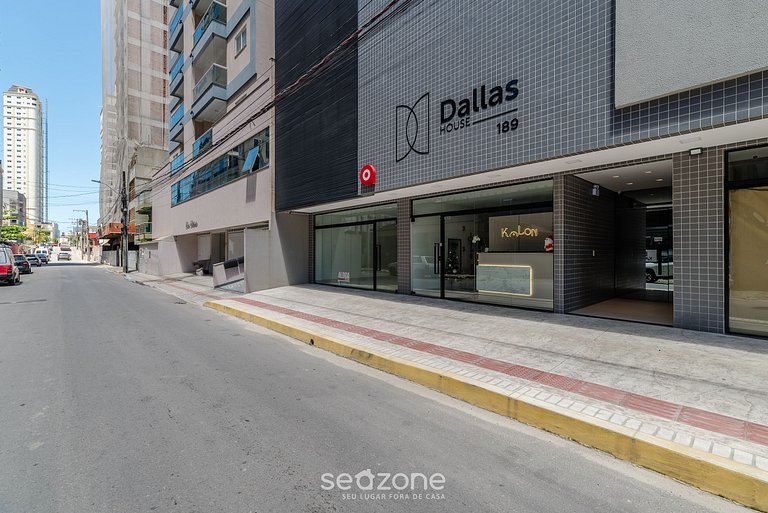Apto. c/ vista p/ Praia em Cond. DSH1702