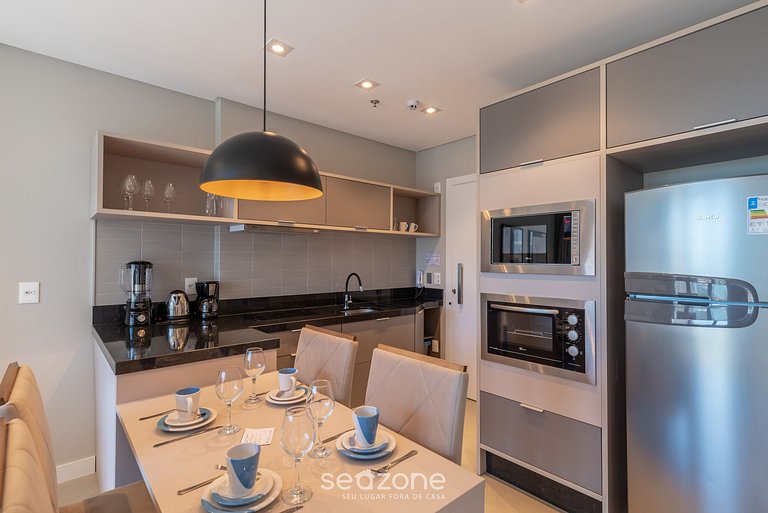 Apartamento com vista para o mar em condomínio a 280 metros